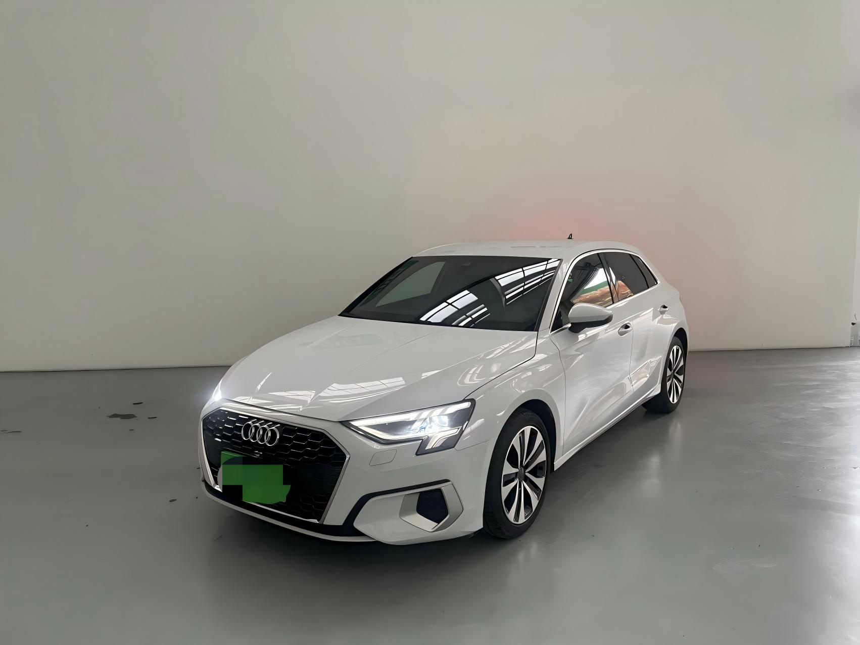 Audi A3  2021 Sportback 35 TFSI Ambition Plus