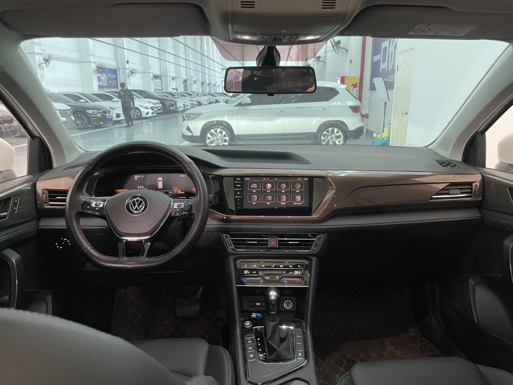 Volkswagen Tharu 2022 года 280TSI Передний привод Luxury Edition - Huishida Trading