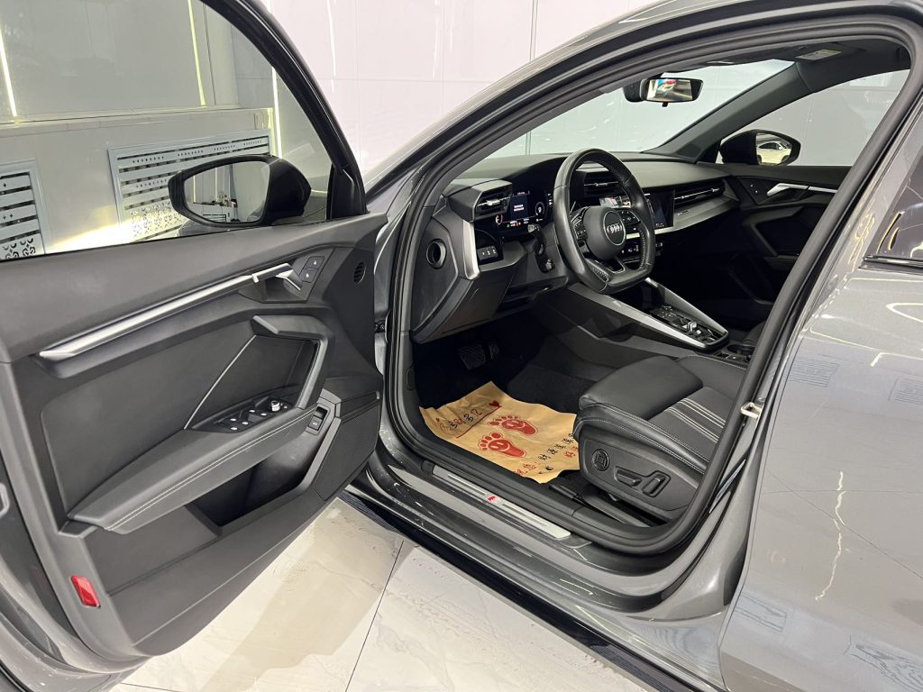Audi A3 2022 Sportback 35 TFSI Fashion Sport Edition - Huishida Trading