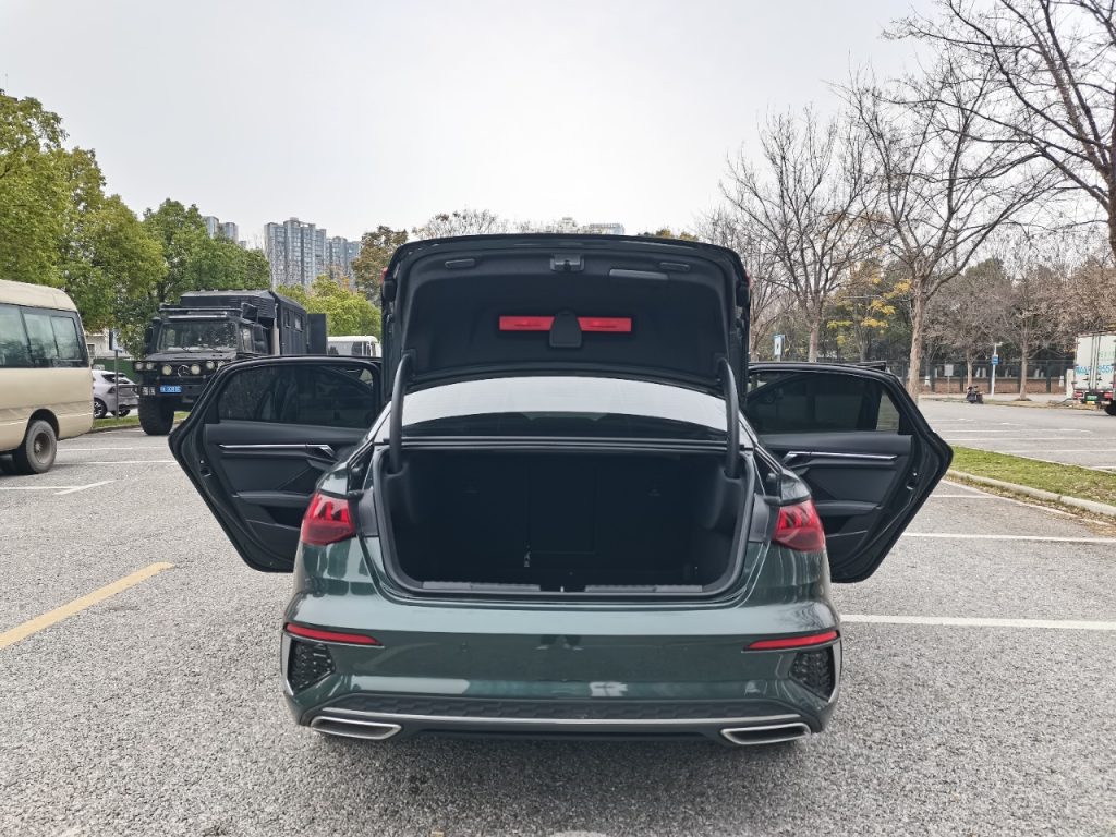 Audi A3 2021 A3L Limousine 35 TFSI Sportline - Huishida Trading