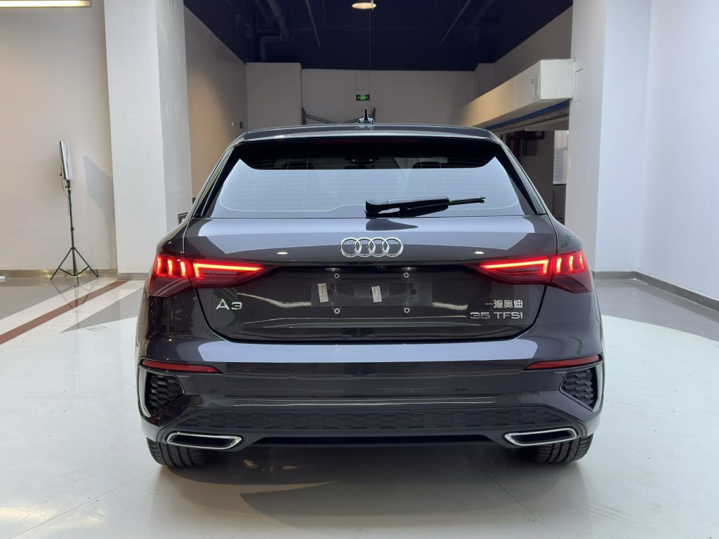 Audi A3 2021 Sportback 35 TFSI Спортивный стиль - Huishida Trading