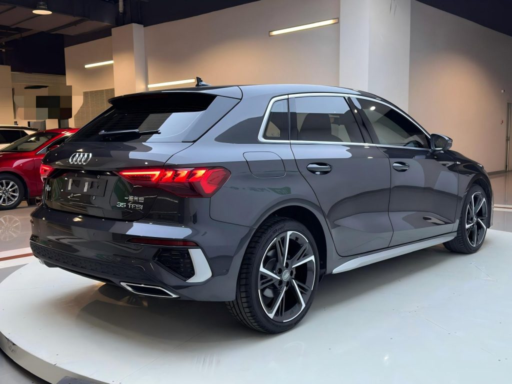 Audi A3 2021 Sportback 35 TFSI Спортивный стиль - Huishida Trading