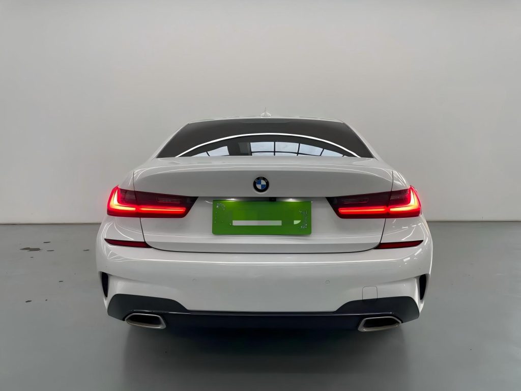 BMW 3 серии 2021 года с обновленным дизайном 320Li M Sport Package - Huishida Trading