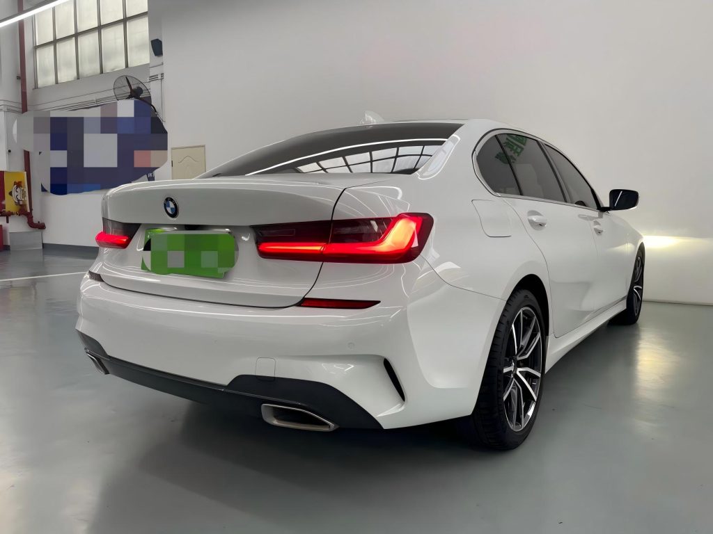 BMW 3 серии 2021 года с обновленным дизайном 320Li M Sport Package - Huishida Trading