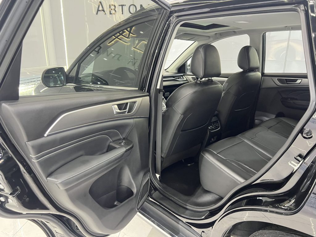 Haval M6 2021 Model PLUS 1.5T DCT Luxury Smart Connect Edition - Huishida Trading