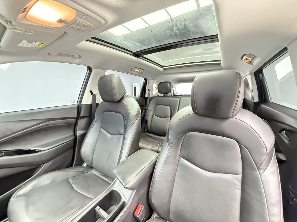 Chevrolet Orlando 2020 Model Mild Hybrid Redline 530T Automatic Premium Edition (5+2 места) - Huishida Trading