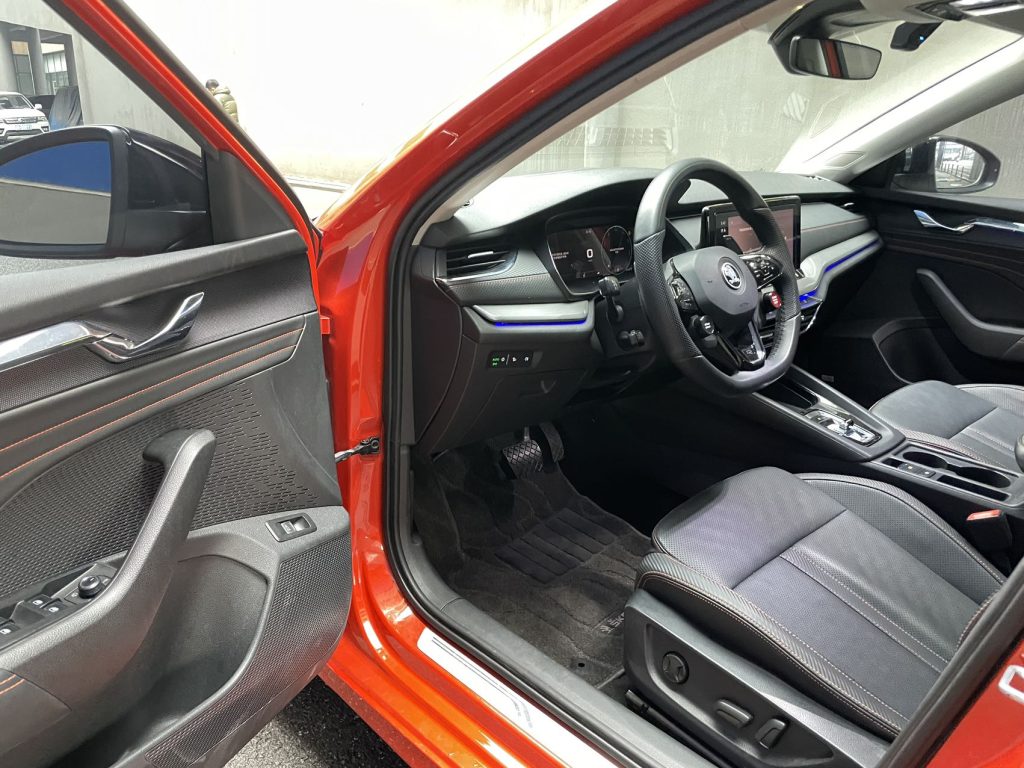 SKODA Octavia 2021 TSI280 DSG Smart Drive Flagship Edition - Huishida Trading