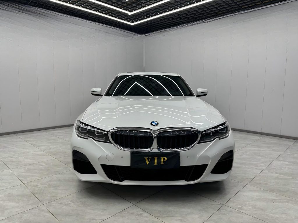 BMW 3 серии 2022 года с обновленным дизайном 320Li M Sport Package - Huishida Trading