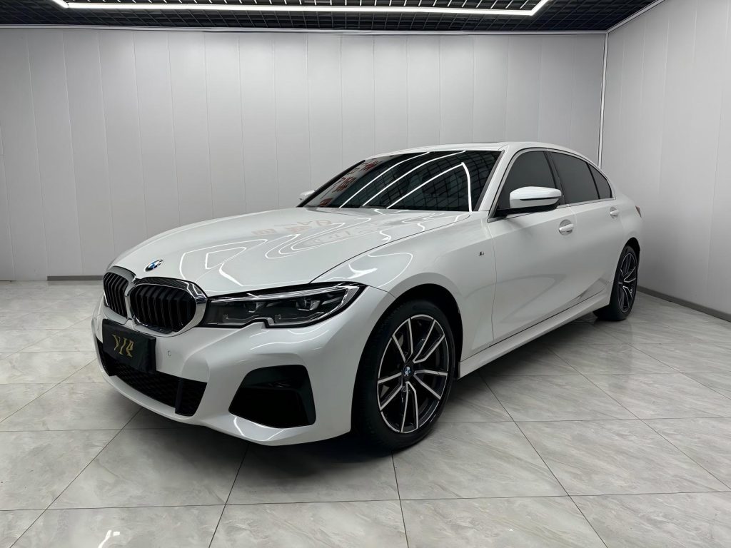 BMW 3 серии 2022 года с обновленным дизайном 320Li M Sport Package - Huishida Trading