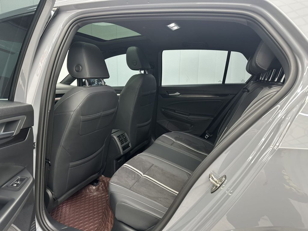 Volkswagen Golf 2021 года 280TSI DSG R-Line - Huishida Trading