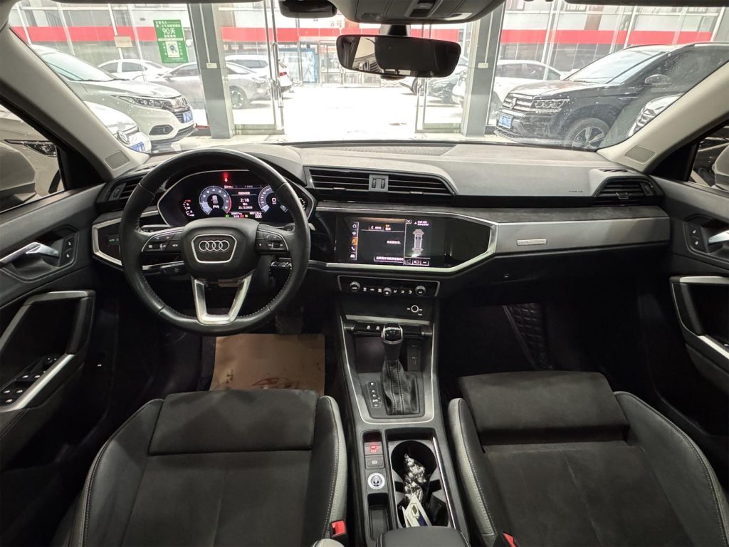 Audi Q3 2021 35 TFSI Progressive Dynamic Edition - Huishida Trading