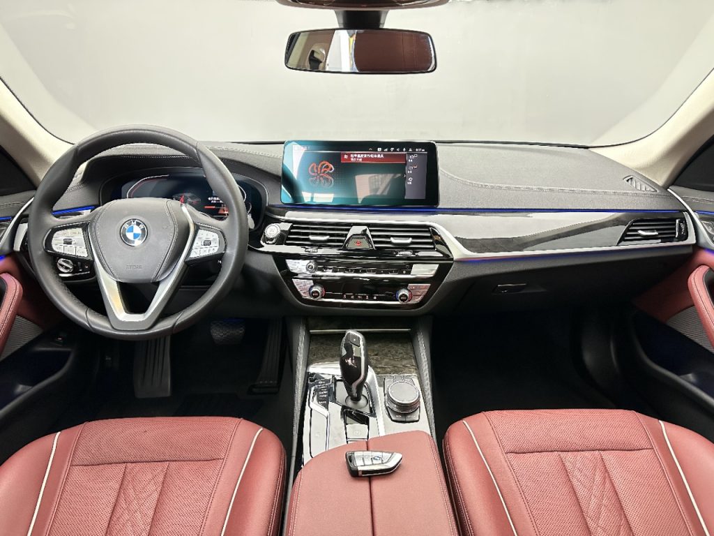 BMW 5 Series 2022 Facelift II 525Li Luxury Line - Huishida Trading