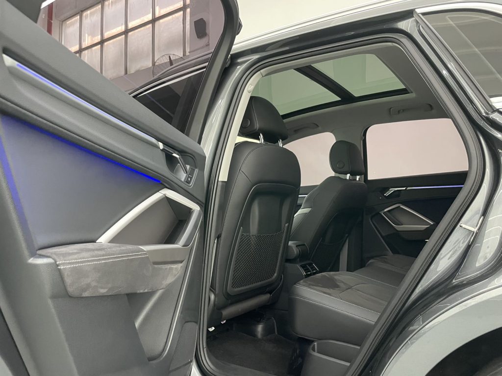 Audi Q3 2022 Модель 35 TFSI Sportline - Huishida Trading