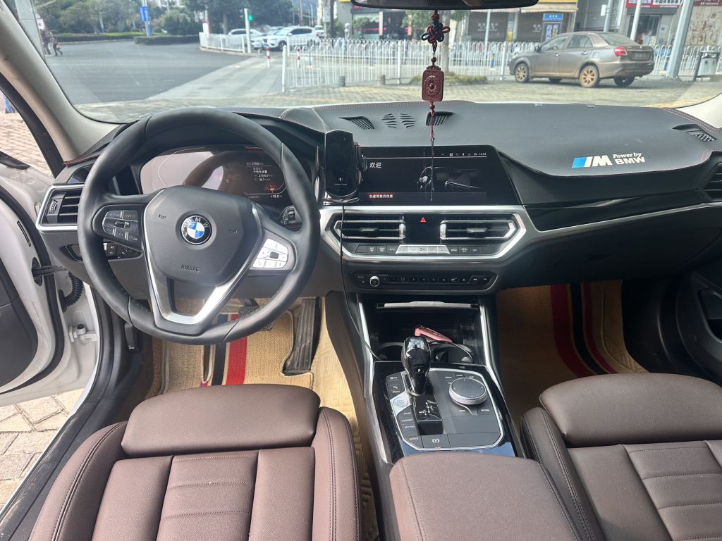 BMW 3 Series 2022 320i Sport Line - Huishida Trading