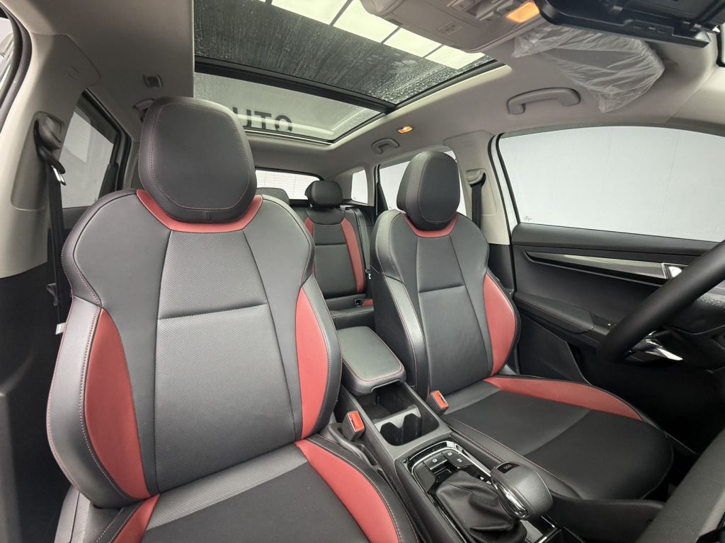 Skoda KAROQ 2023 TSI280 Smart Edition - Huishida Trading