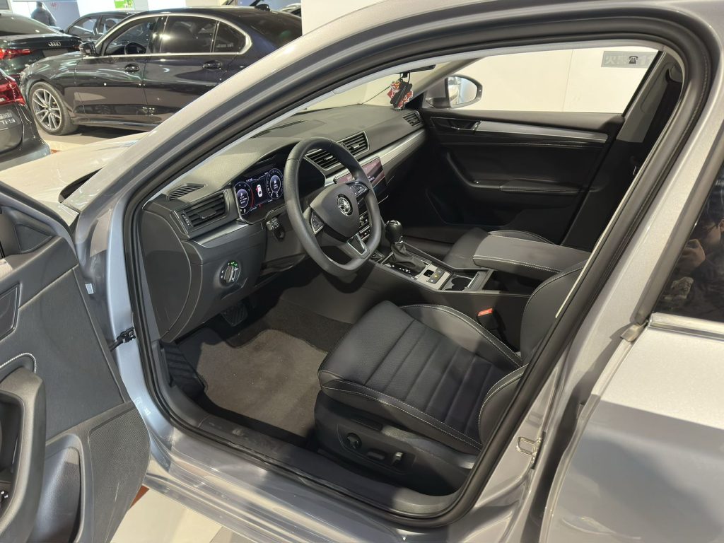 Škoda Superb 2022 года TSI280 DSG Prestige Edition - Huishida Trading