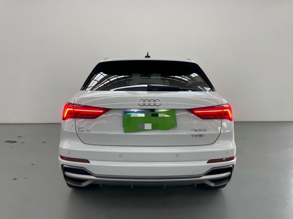 Audi Q3 2021 года 35 TFSI Sportline - Huishida Trading