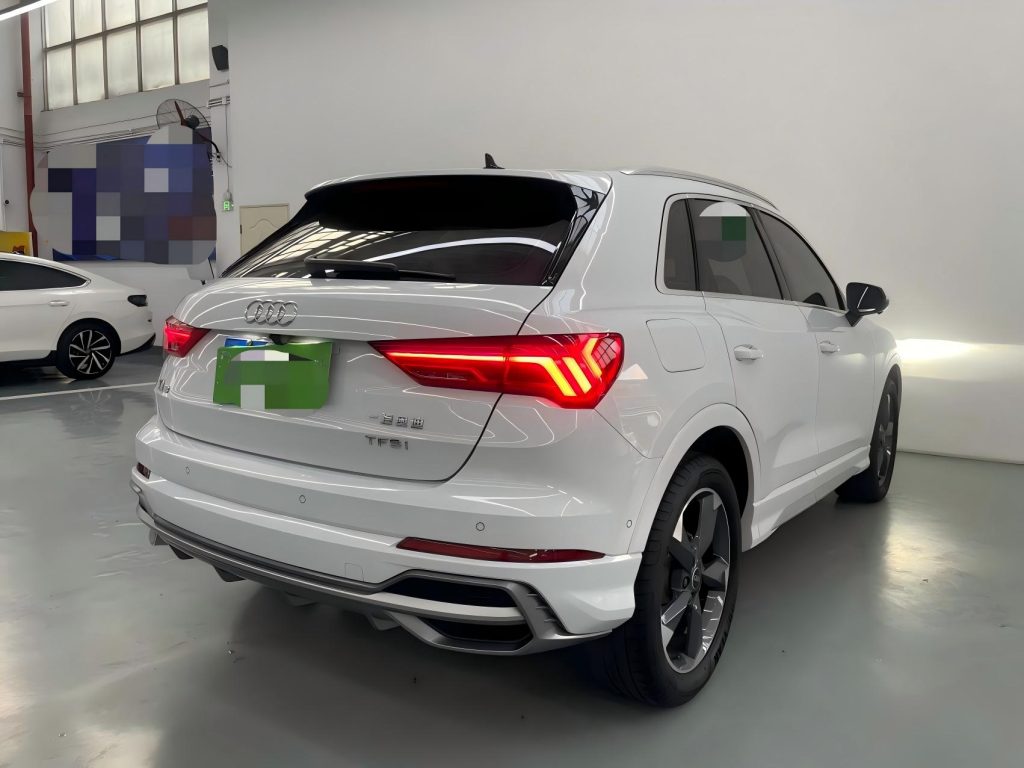 Audi Q3 2021 года 35 TFSI Sportline - Huishida Trading