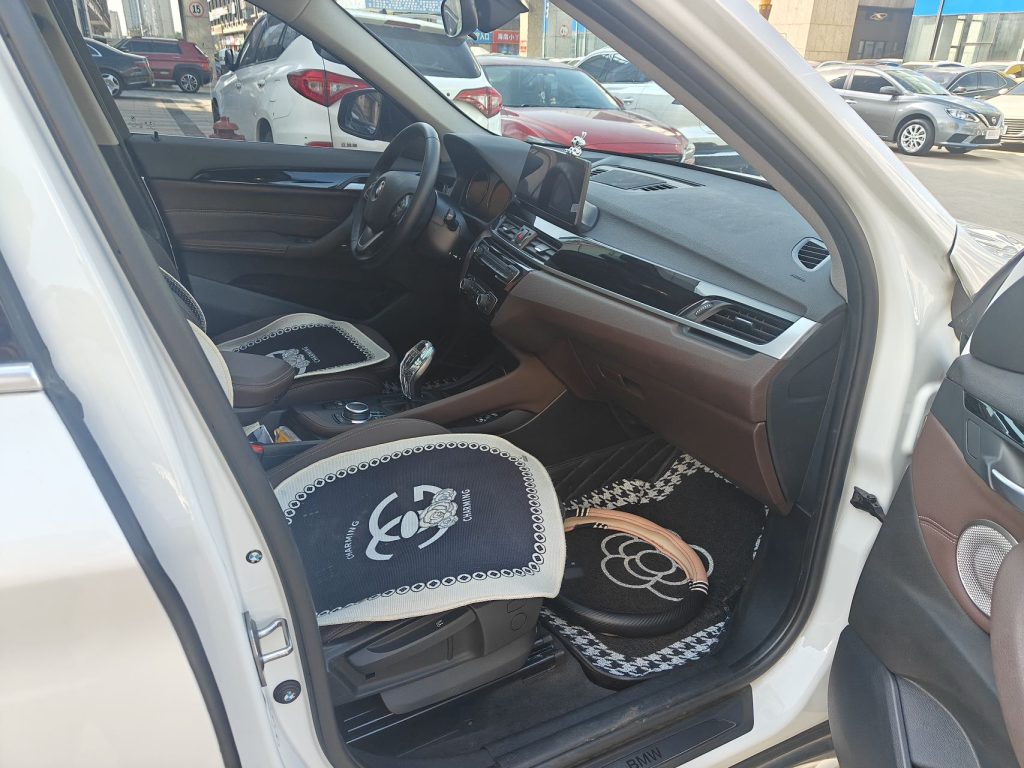 BMW X1 2022 sDrive20Li Fashion Edition - Huishida Trading