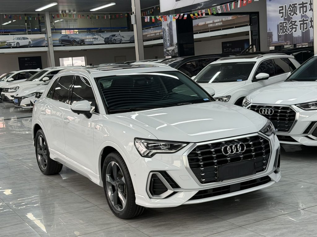 Audi Q3 2023 35 TFSI Sportline (1.4T) - Huishida Trading