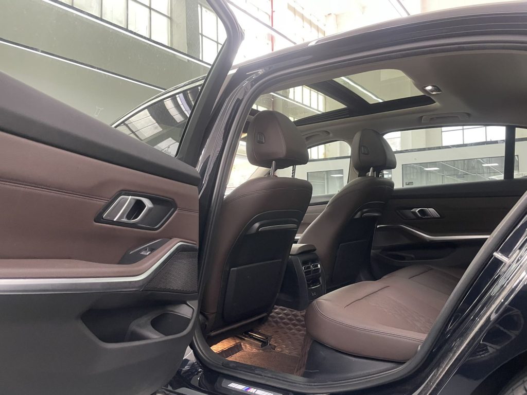 BMW 3 серии 2022 года 320Li M Sport Package - Huishida Trading