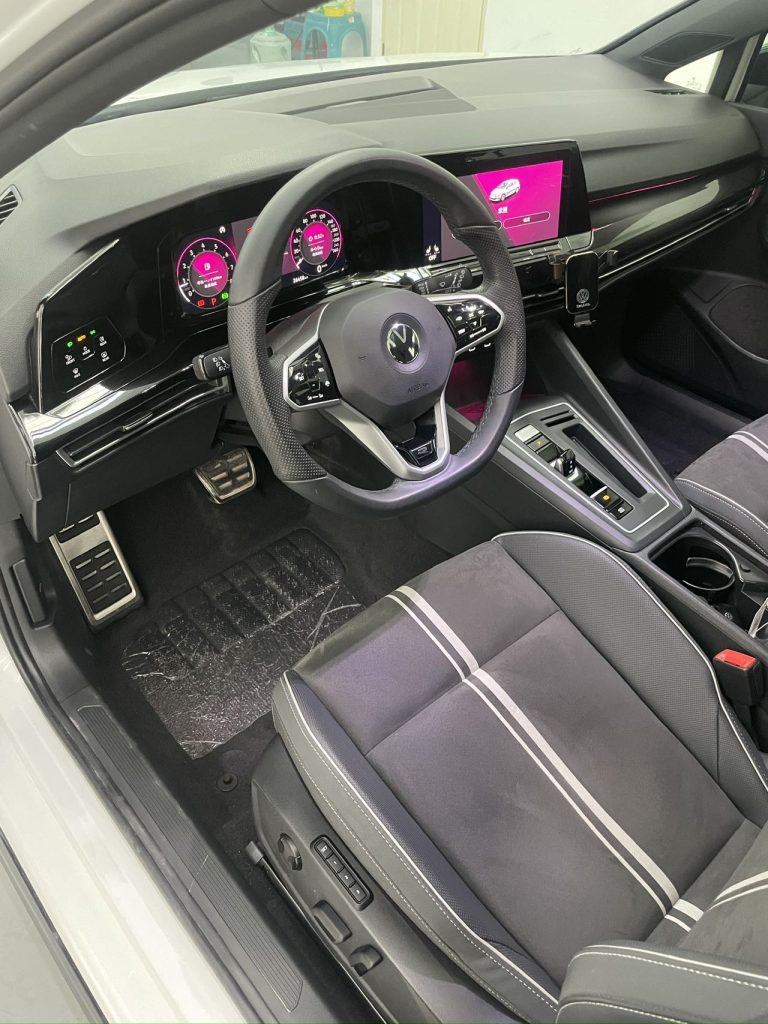 Volkswagen Golf 2023 Модель 280TSI DSG R-Line Lite - Huishida Trading