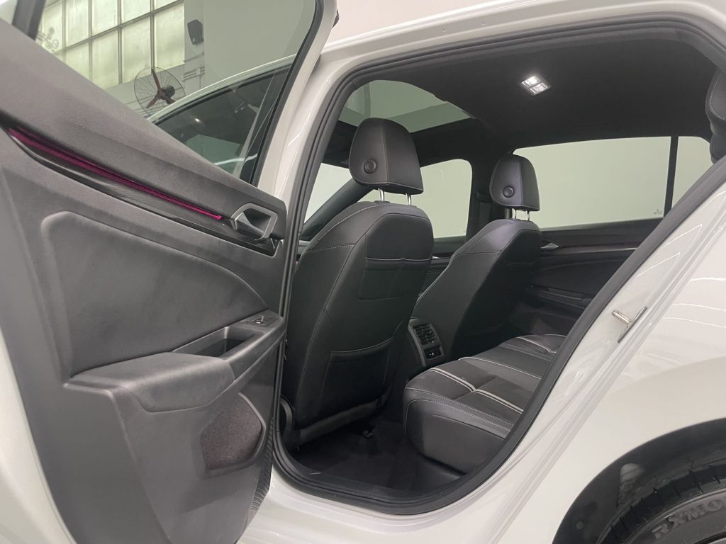 Volkswagen Golf 2023 Модель 280TSI DSG R-Line Lite - Huishida Trading