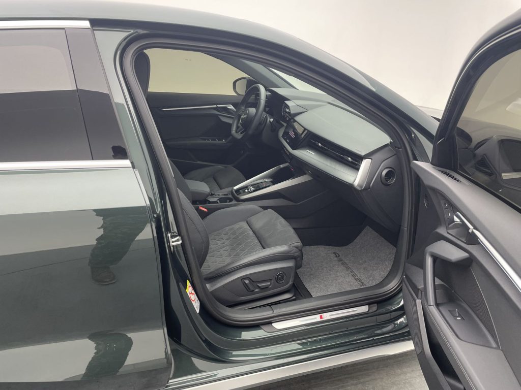 Audi A3 Sportback 35 TFSI Luxury Sport Edition, 2021 года - Huishida Trading