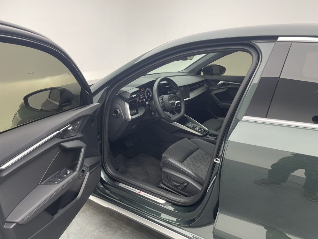 Audi A3 Sportback 35 TFSI Luxury Sport Edition, 2021 года - Huishida Trading