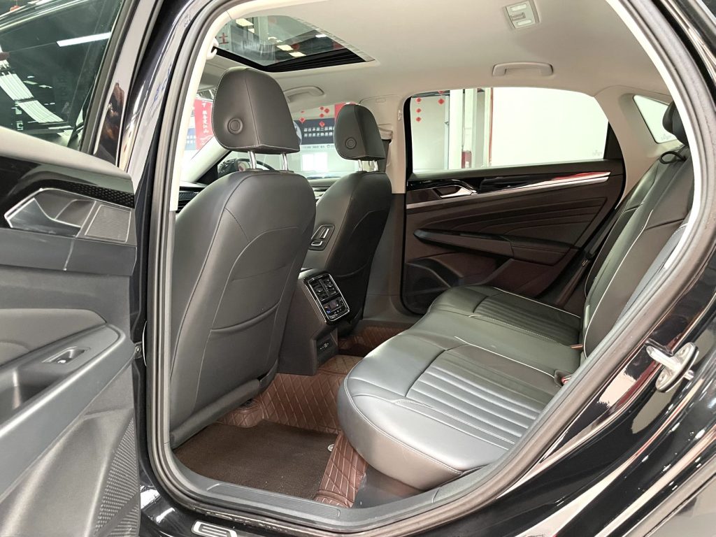 Volkswagen Passat 2023 280TSI Starry Elite Edition - Huishida Trading