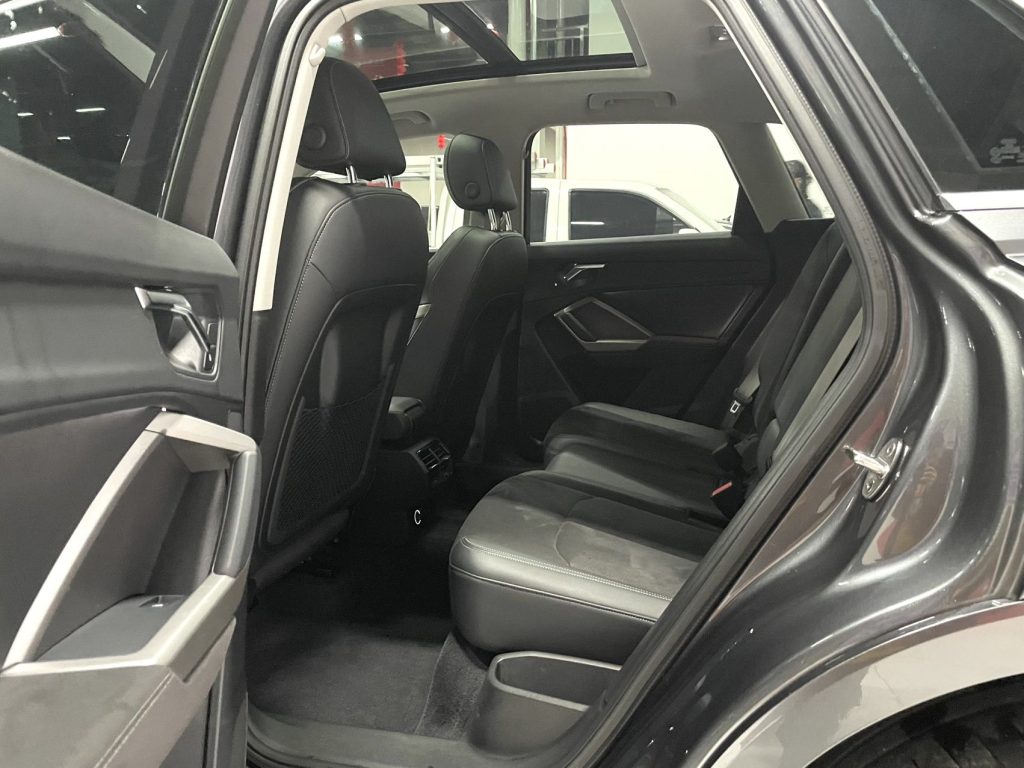 Audi Q3 2022 35 TFSI Sportline National VI - Huishida Trading