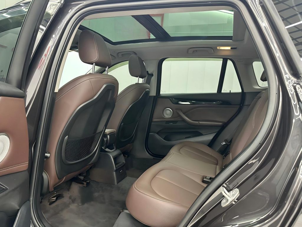 BMW X1 2022 sDrive20Li Fashion Edition - Huishida Trading