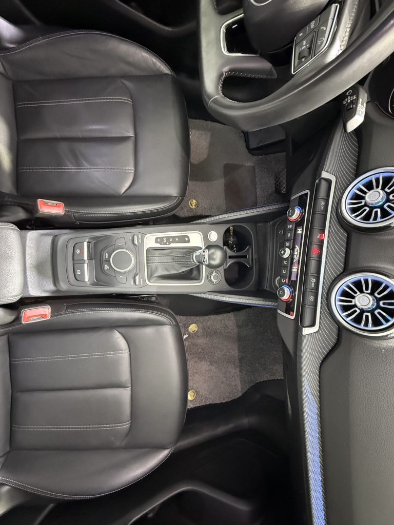 Audi Q2L 2021 35 TFSI Sporty Style - Huishida Trading