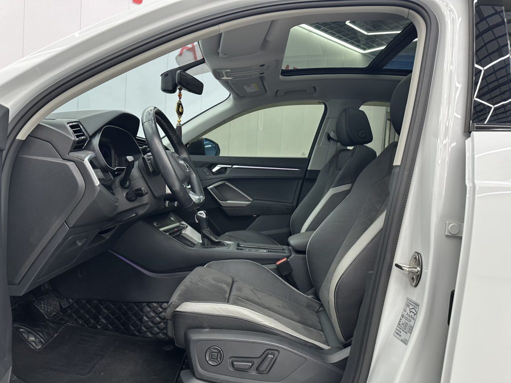 Audi Q3 2021 года 35 TFSI Sportline - Huishida Trading