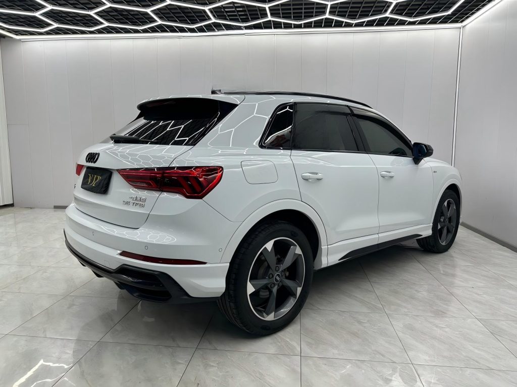 Audi Q3 2021 года 35 TFSI Sportline - Huishida Trading
