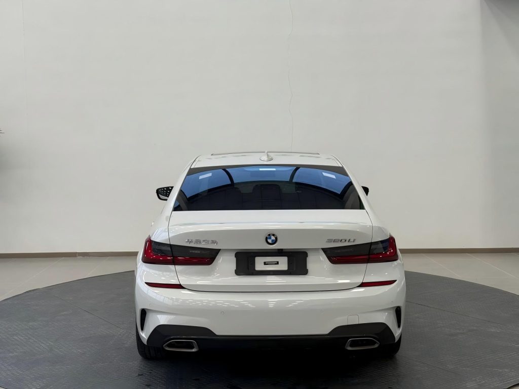 BMW 3 серии 2022 года с обновленным дизайном 320Li M Sport Package - Huishida Trading