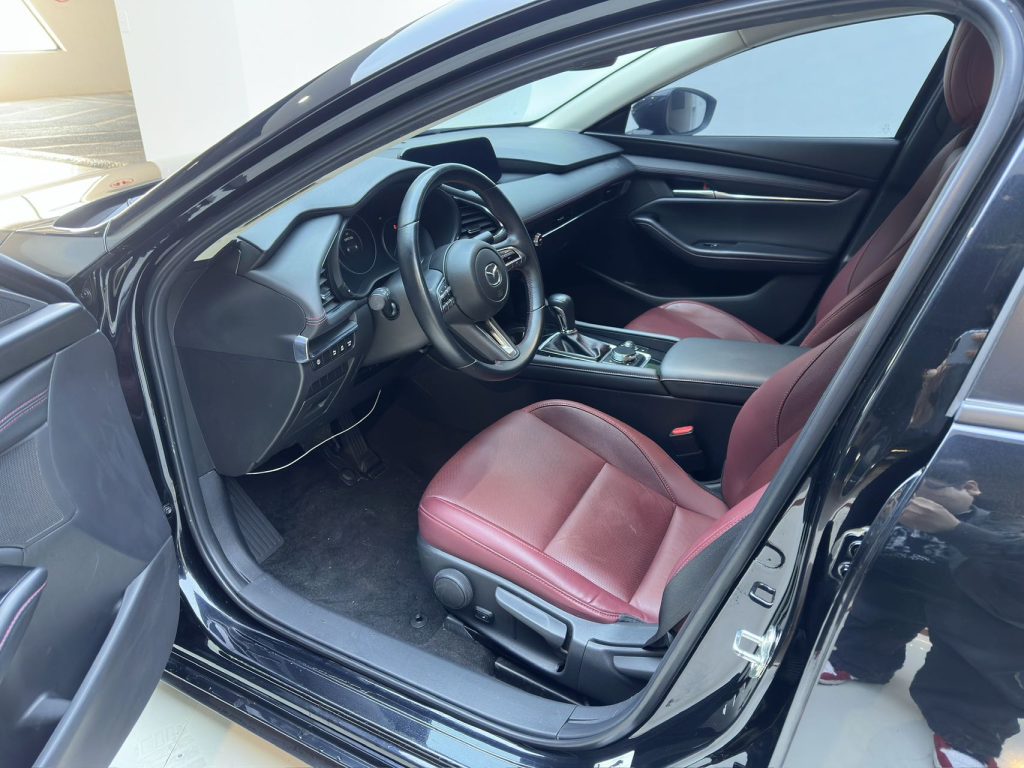 Mazda3 Axela 2022 года 2,0 л Автоматическая коробка передач Elegance Obsidian Edition - Huishida Trading