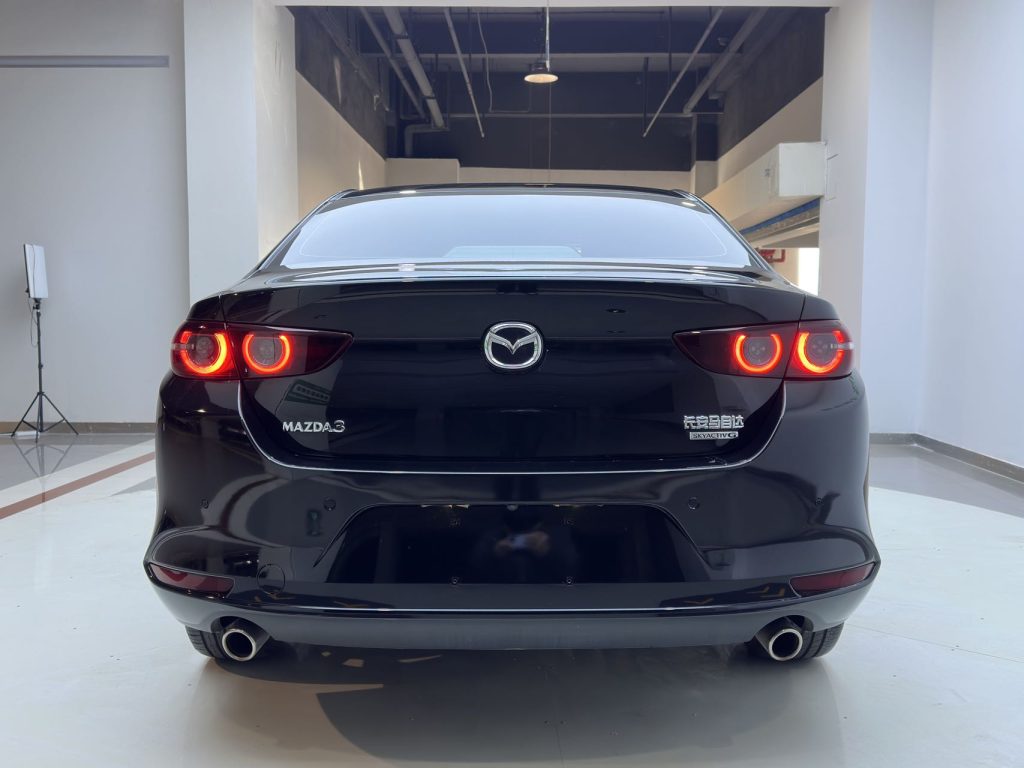 Mazda3 Axela 2022 года 2,0 л Автоматическая коробка передач Elegance Obsidian Edition - Huishida Trading