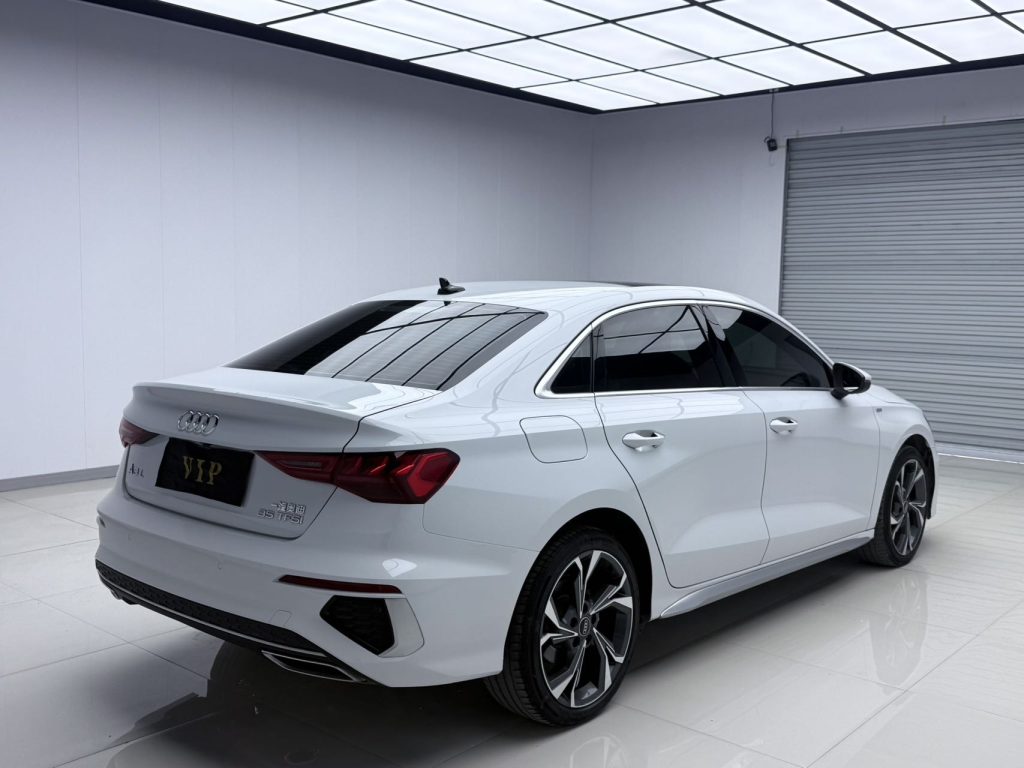 Audi A3 2022 A3L Limousine 35 TFSI Luxury Sport - Huishida Trading