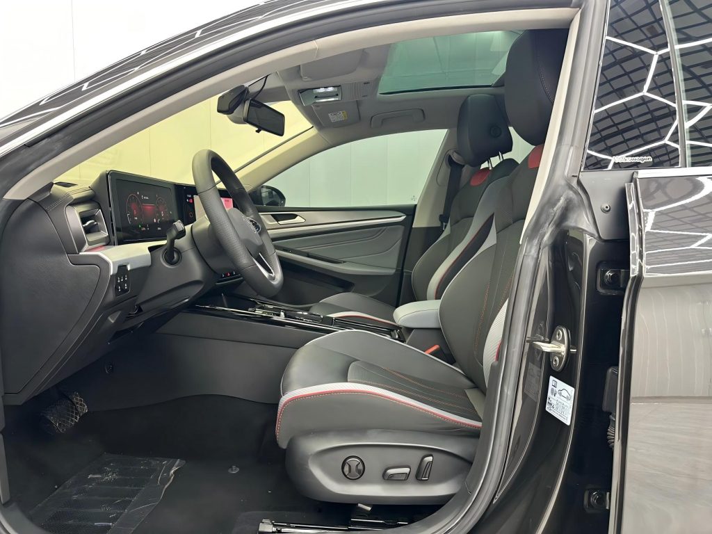 Volkswagen LAMANDO L 2022 Lingdu L 280TSI DSG Cool Edition - Huishida Trading