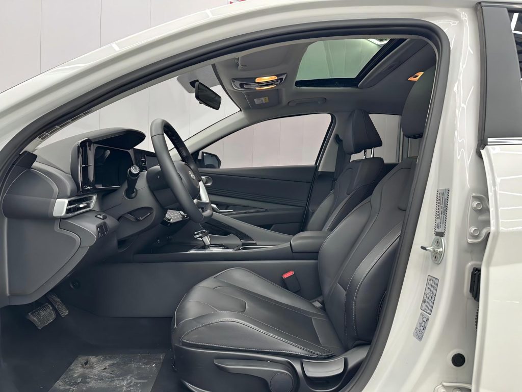 Hyundai Elantra 2022 года 1,5 л CVT GLX Elite Edition - Huishida Trading