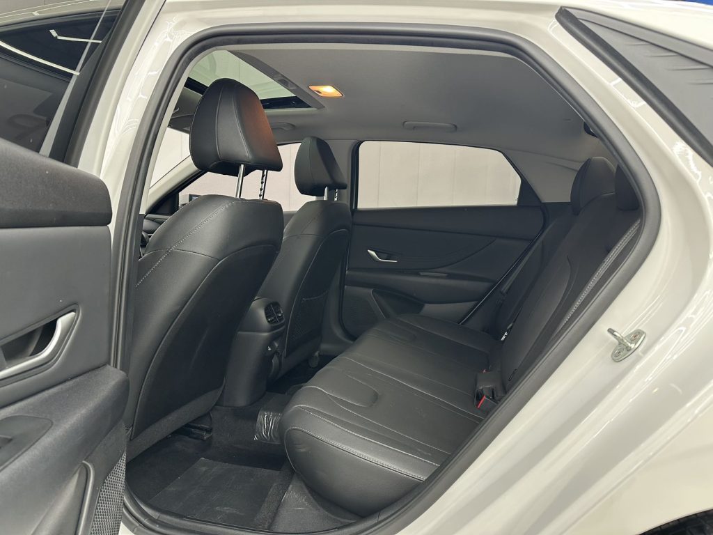 Hyundai Elantra 2022 года 1,5 л CVT GLX Elite Edition - Huishida Trading