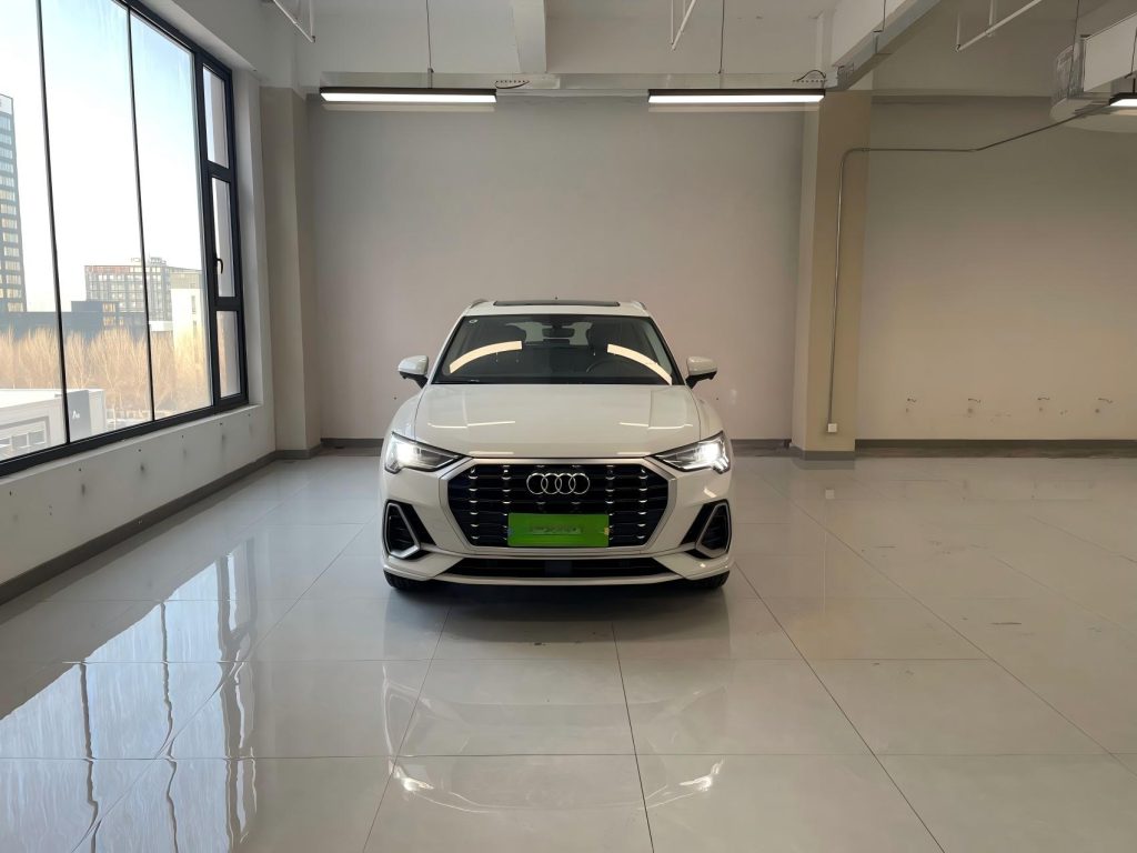 Audi Q3 2021 года 35 TFSI Sportline - Huishida Trading