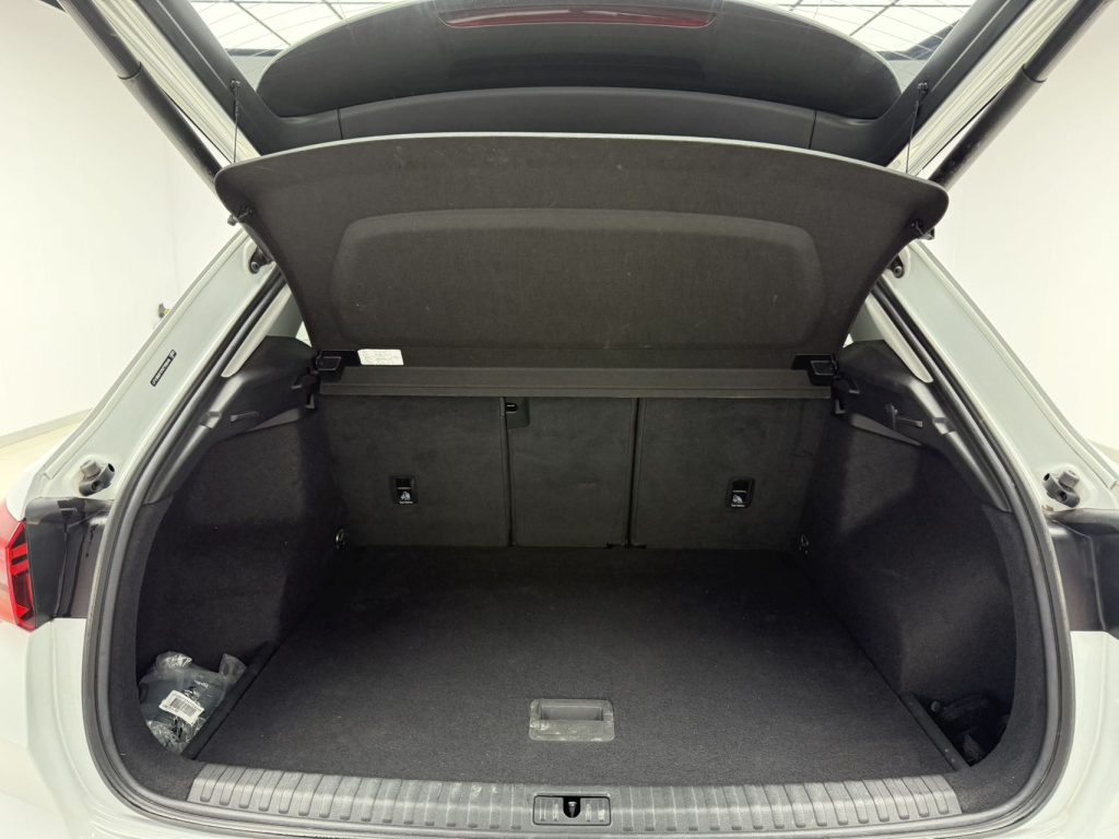 Audi Q3 2022 35 TFSI Sportline - Huishida Trading