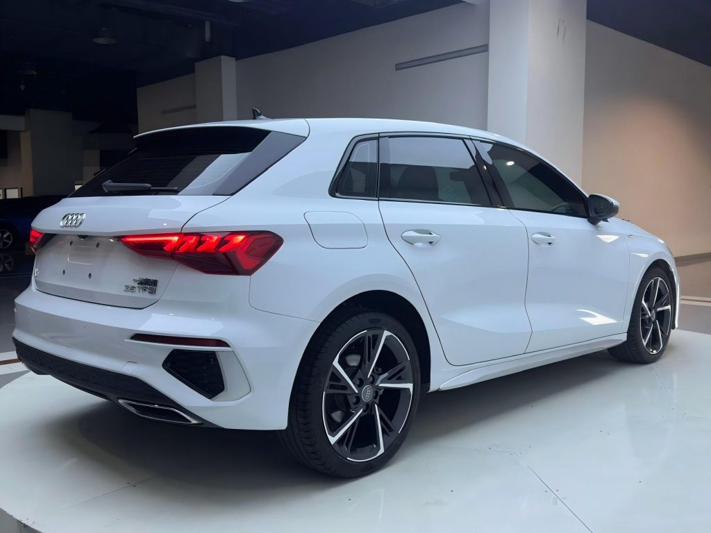 Audi A3 2021 Sportback 35 TFSI Sporty Style - Huishida Trading