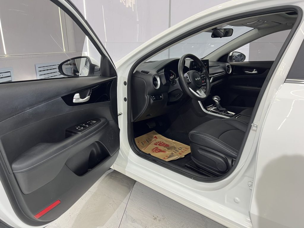 Kia K3 2021 Facelift 1.5L CVT Fashion Edition - Huishida Trading