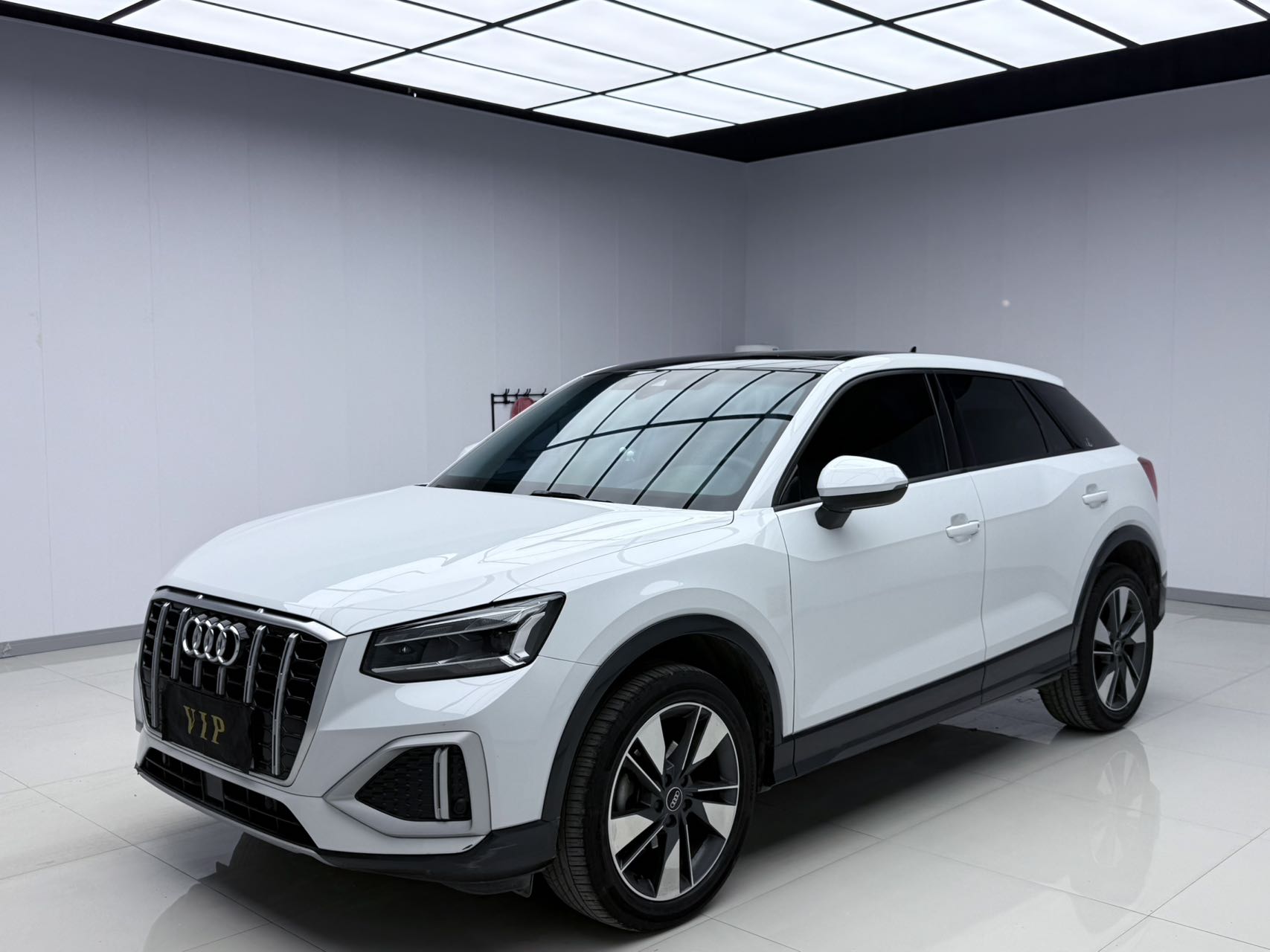 Audi Q2L 2022 35 TFSI Elegance Edition
