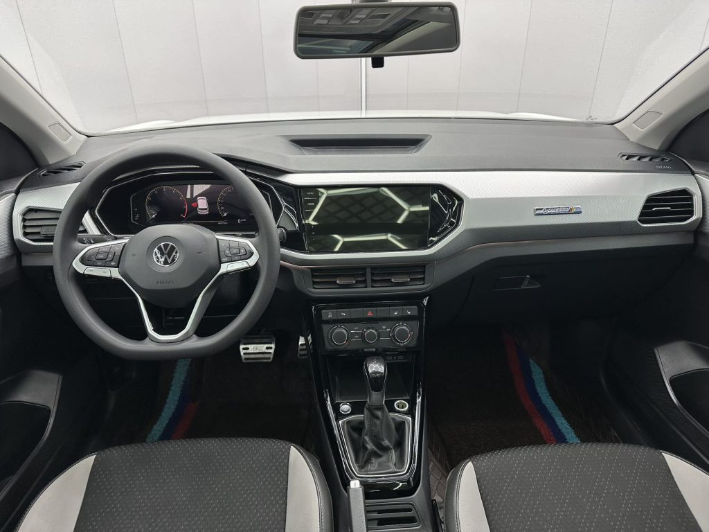 Volkswagen Tacqua 2021 года 1,5 л Автоматическая коробка передач Connect Edition - Huishida Trading