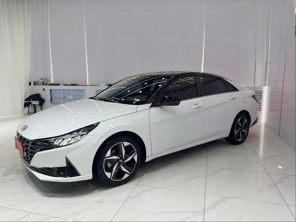 Hyundai Elantra 2022 1,5 л CVT LUX Premium Edition National VI - Huishida Trading