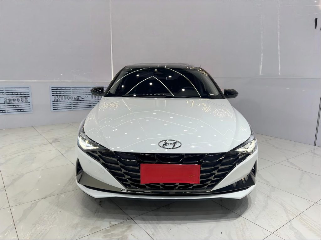 Hyundai Elantra 2022 1,5 л CVT LUX Premium Edition National VI - Huishida Trading